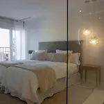 Polo Apartments, Jacaranda 8