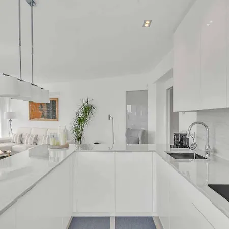 Polo Apartments, Jacaranda 8 公寓