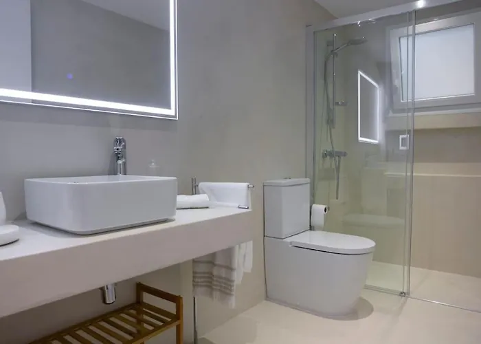 Polo Apartments, Jacaranda 8 * מארבלה