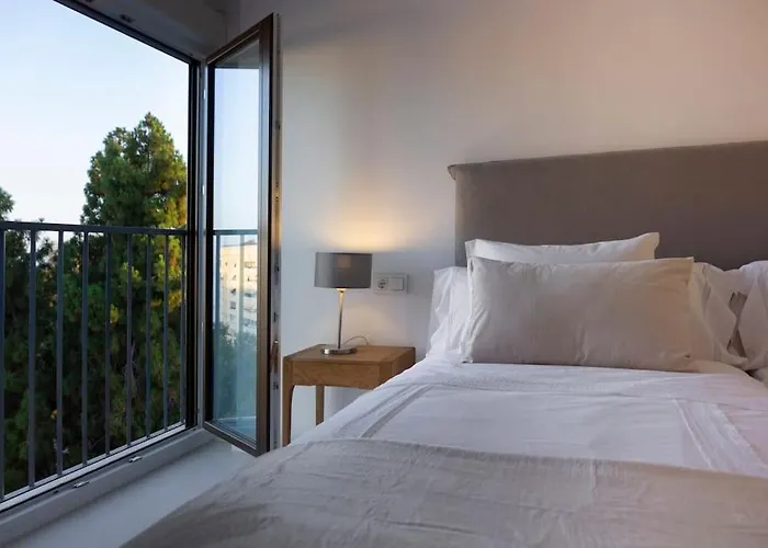 Polo Apartments, Jacaranda 8 מארבלה