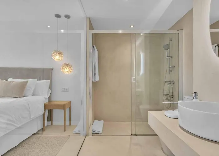 Polo Apartments, Jacaranda 8 מארבלה