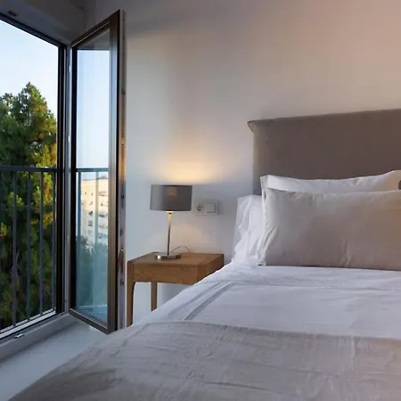 Polo Apartments, Jacaranda 8 מארבלה