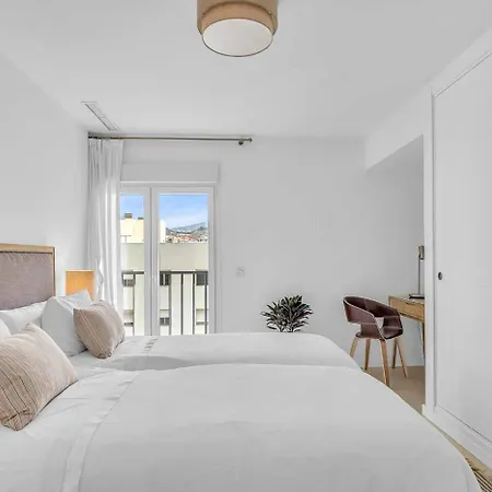 Polo Apartments, Jacaranda 8 * מארבלה